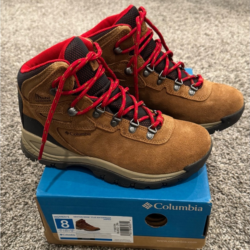 Columbia Women’s Newton Ridge Plus Waterproof Amped Hiking Boots